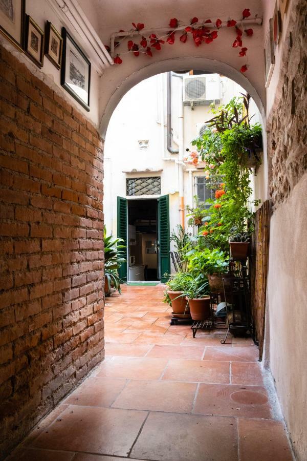 Il Nido - Cozy Studio Apartment In Santa Croce Флоренция Экстерьер фото